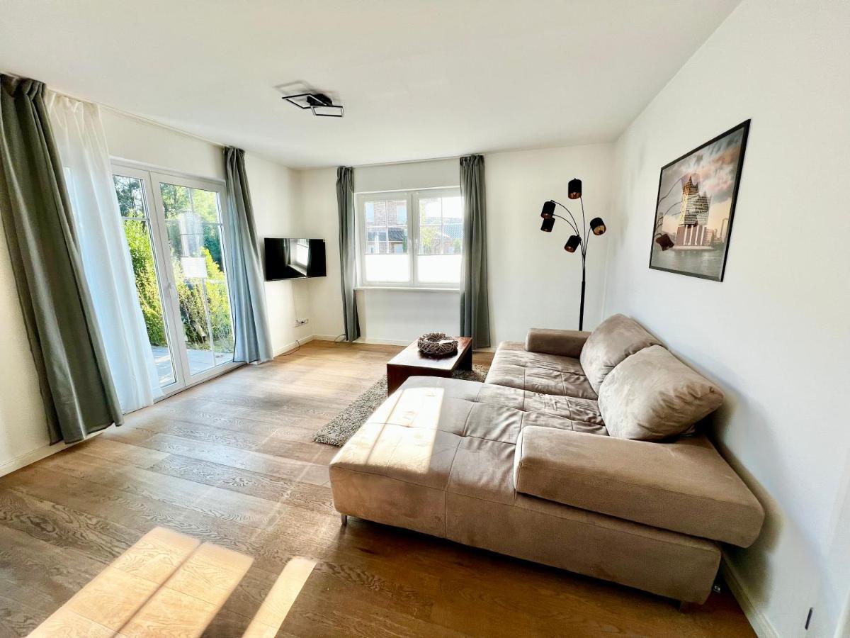Luxurioese Doppelhaushaelfte Am Gruenen Rande Von Hamburg Apartment Oststeinbek Exterior photo